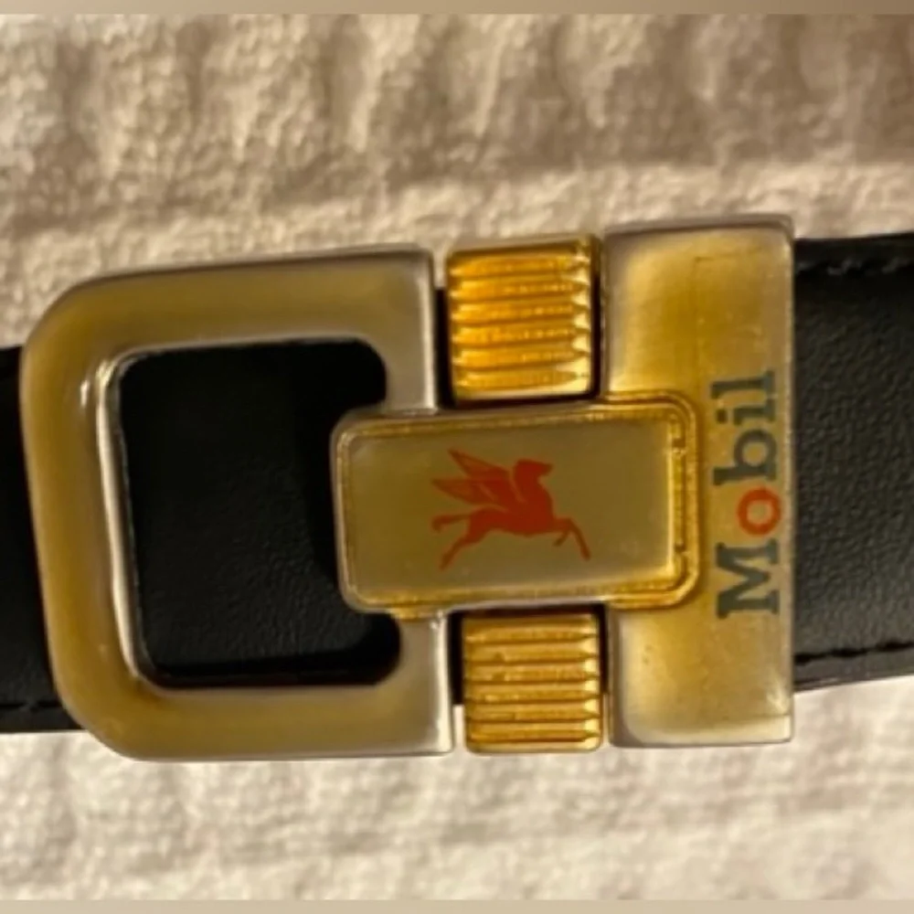 Vintage & Rare : “Mobile” logo belt with Pegasus on a buckle. - Picture 12 of 12